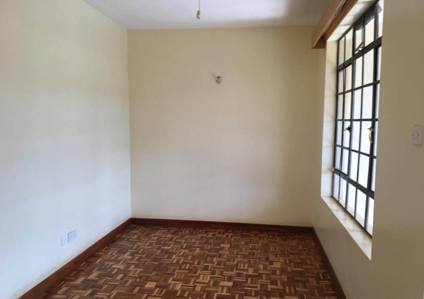 4 En-Suite Townhouse with TV Room & Pantry - Kitisuru Near ISK