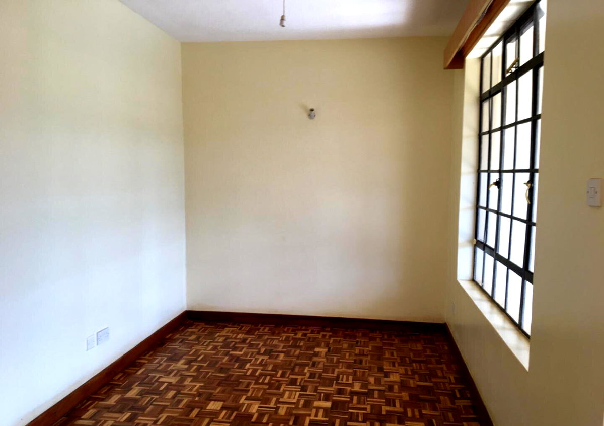 4 En-Suite Townhouse with TV Room & Pantry - Kitisuru Near ISK