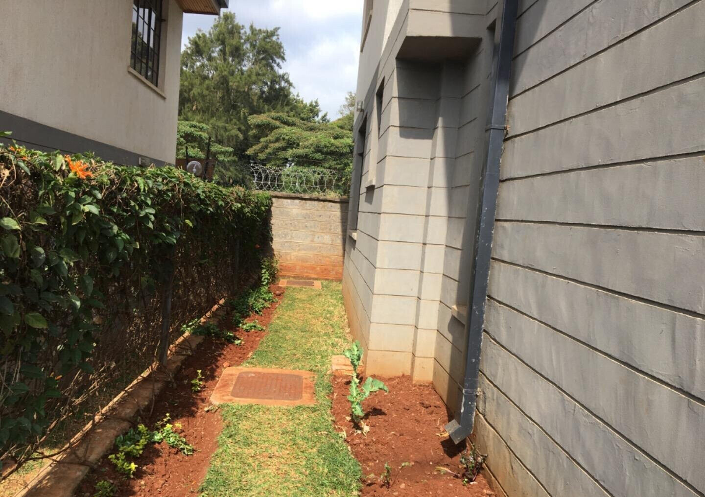 4 En-Suite Townhouse with TV Room & Pantry - Kitisuru Near ISK