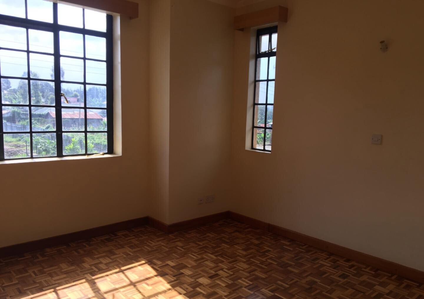 4 En-Suite Townhouse with TV Room & Pantry - Kitisuru Near ISK