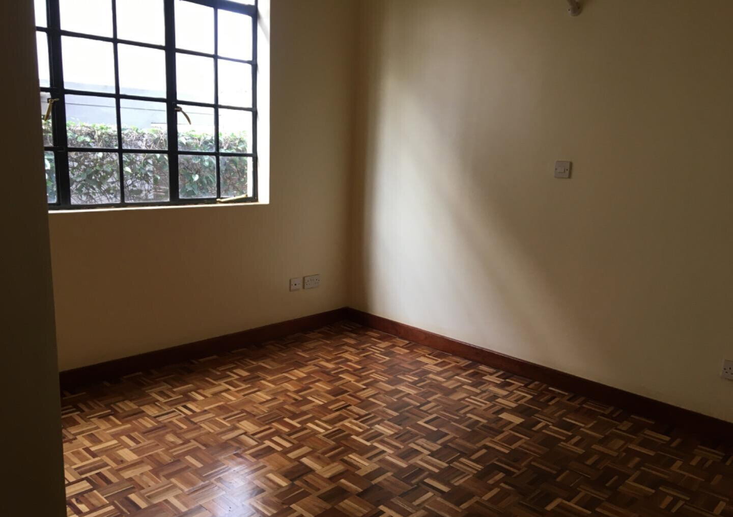 4 En-Suite Townhouse with TV Room & Pantry - Kitisuru Near ISK