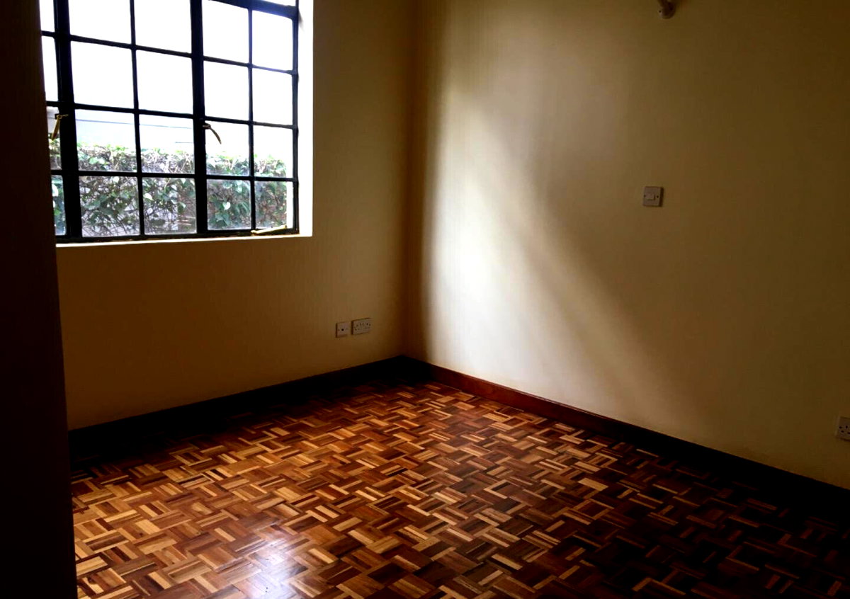 4 En-Suite Townhouse with TV Room & Pantry - Kitisuru Near ISK