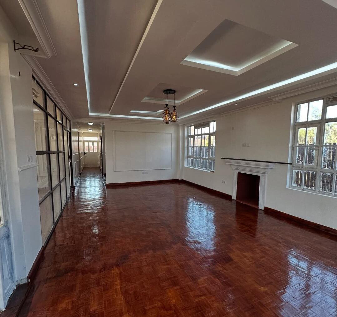 4BR All-Ensuite Villa with Fireplace & Custom Design - Kibiku