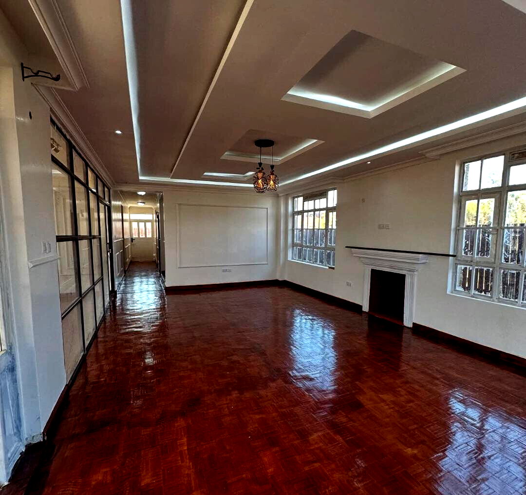4BR All-Ensuite Villa with Fireplace & Custom Design - Kibiku