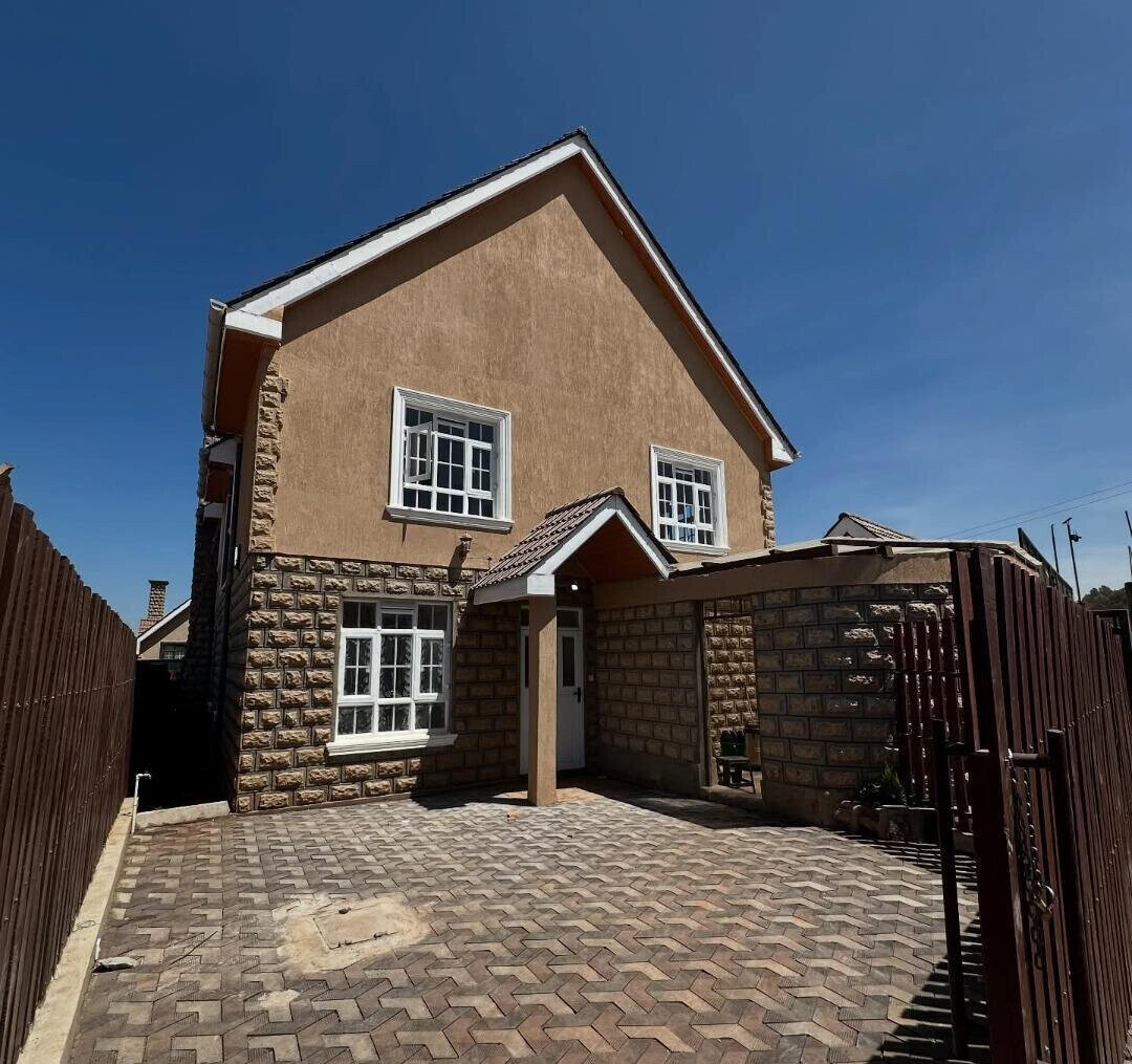 4BR All-Ensuite Villa with Fireplace & Custom Design - Kibiku