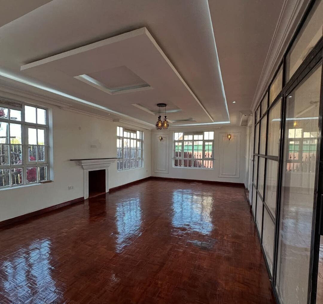 4BR All-Ensuite Villa with Fireplace & Custom Design - Kibiku