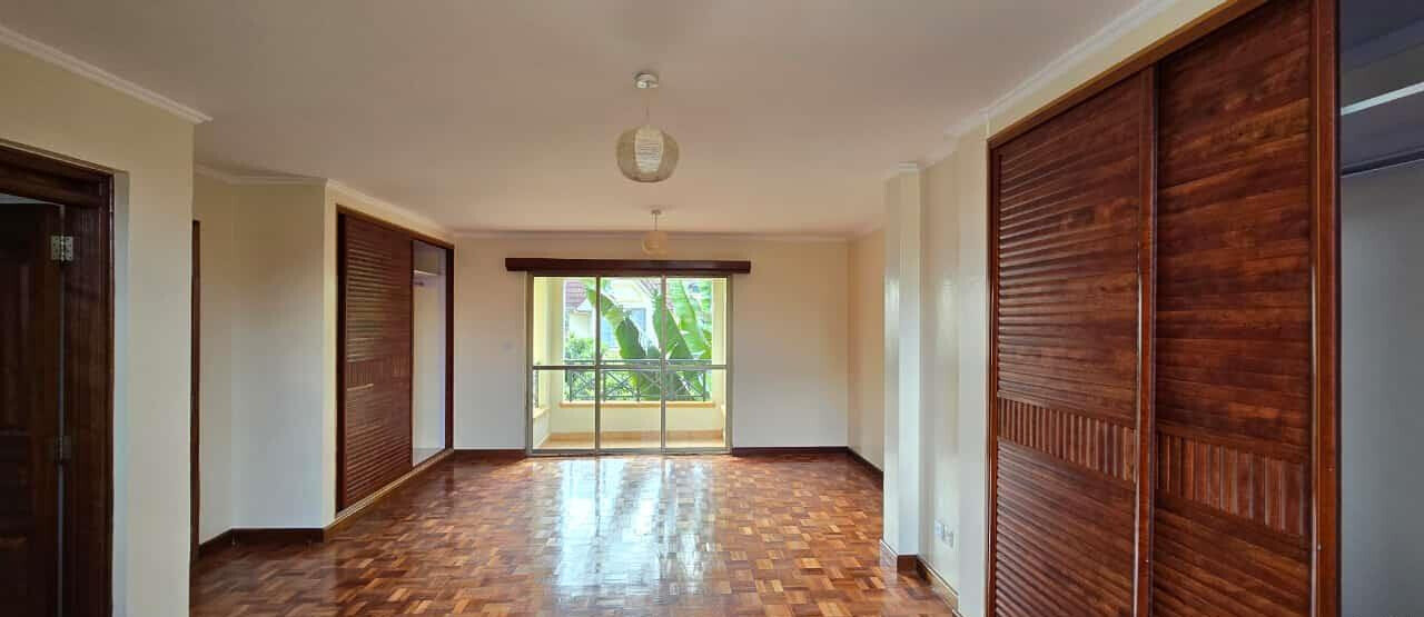5BR Townhouse with Solar & Backup Power - Lavington