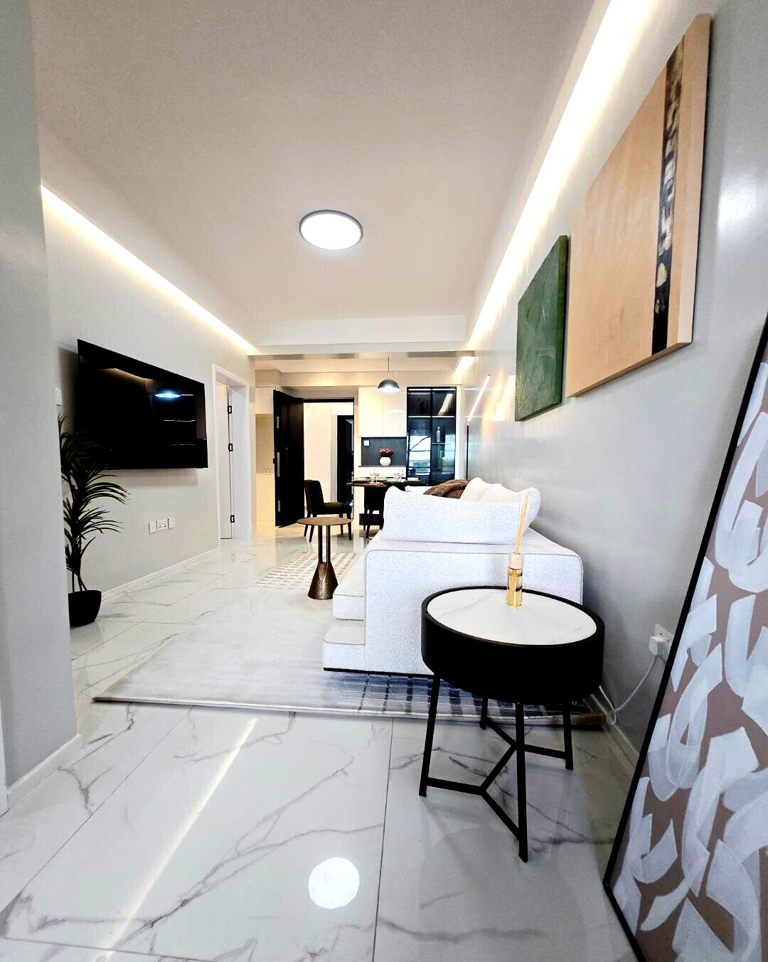 1BR Apartment with Rooftop Pool & Gym – Upperhill, Nairobi