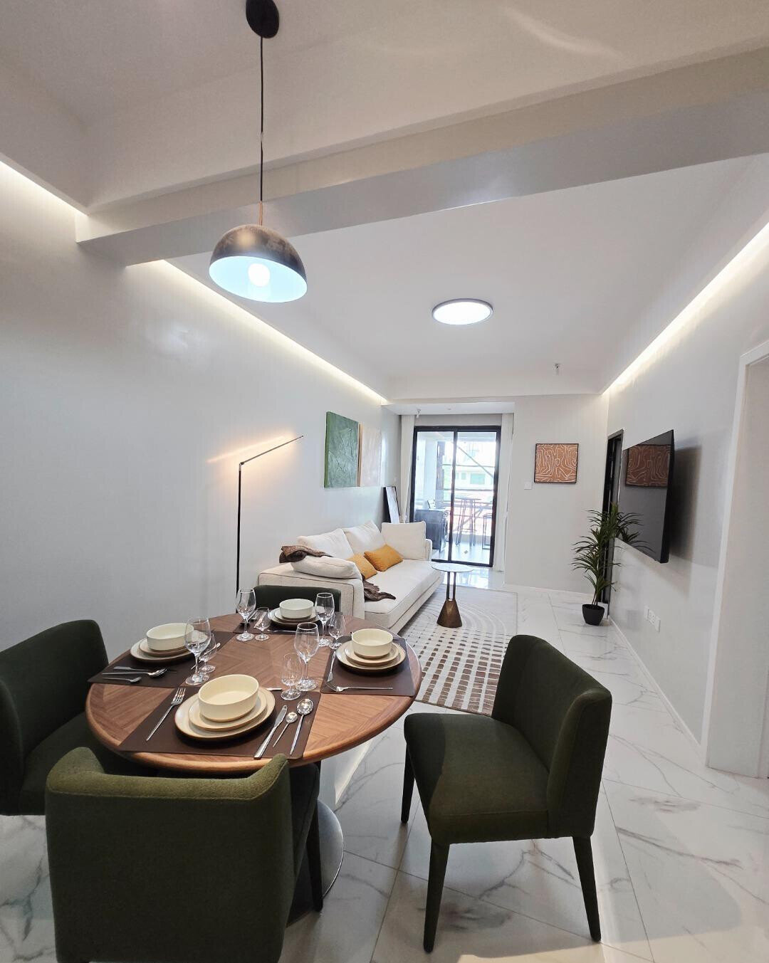 1BR Apartment with Rooftop Pool & Gym – Upperhill, Nairobi