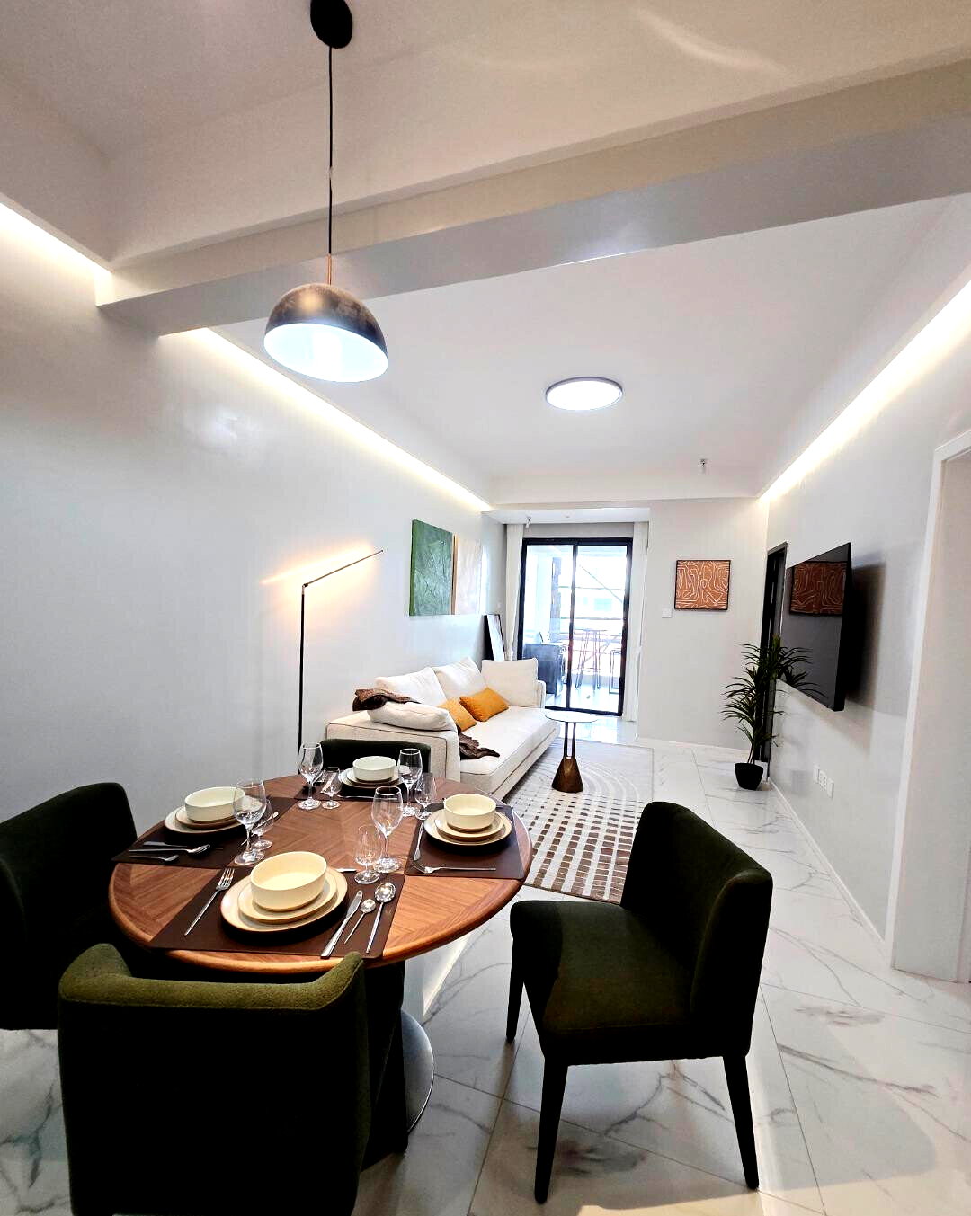 1BR Apartment with Rooftop Pool & Gym – Upperhill, Nairobi