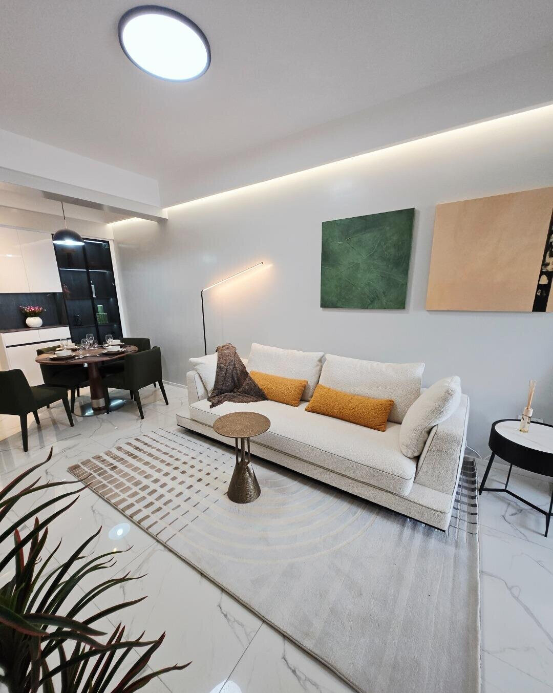 1BR Apartment with Rooftop Pool & Gym – Upperhill, Nairobi
