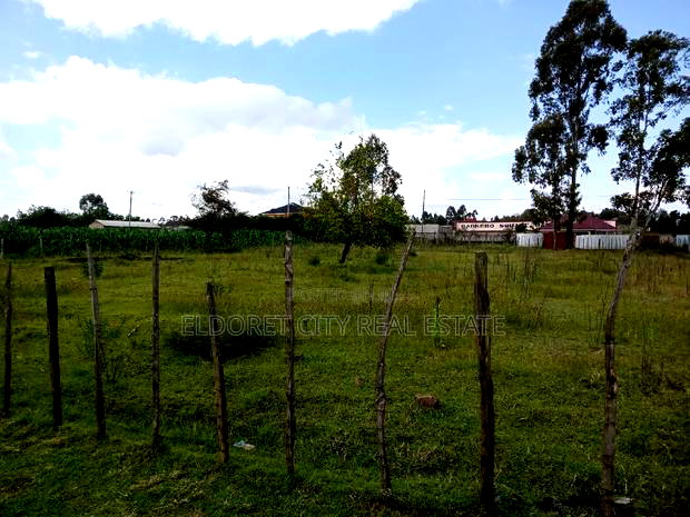 1/8 Plot Kimumu Ideal for Mixed Use