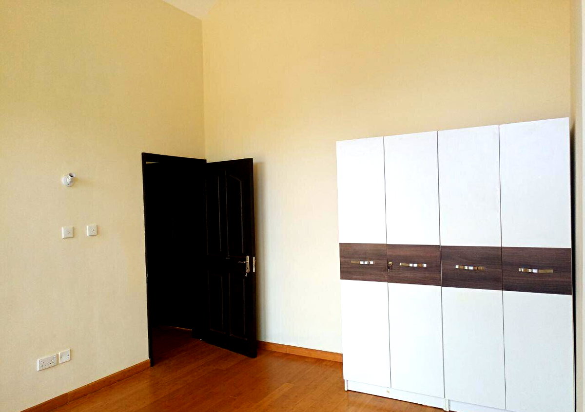 5-Ensuite Townhouse in 1-Acre Gated Community with Pool & Gym – Karen