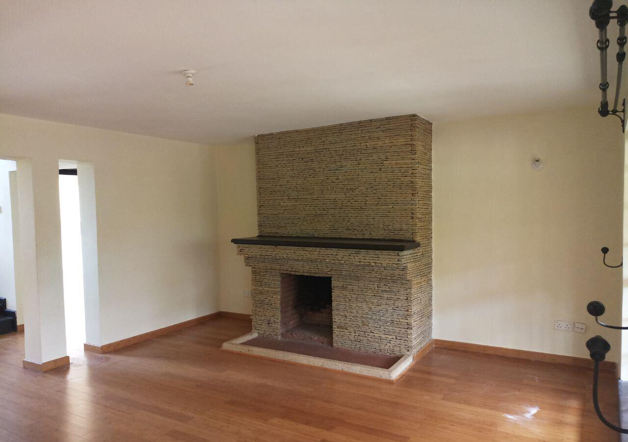 5-Ensuite Townhouse in 1-Acre Gated Community with Pool & Gym – Karen