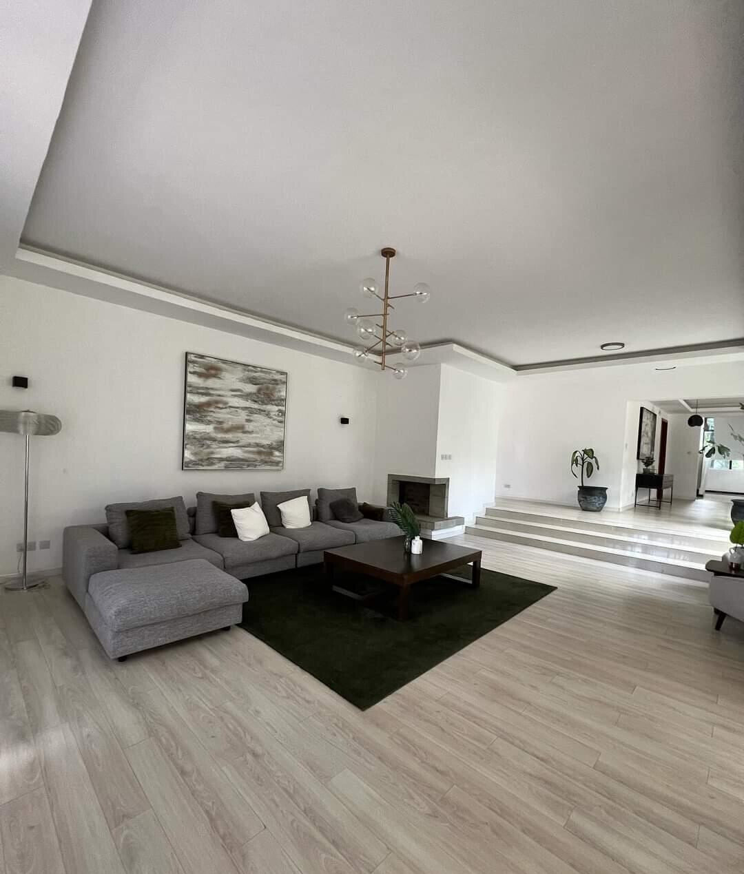 5-Ensuite Townhouse on Half-Acre with Family Room & Terrace – Karen
