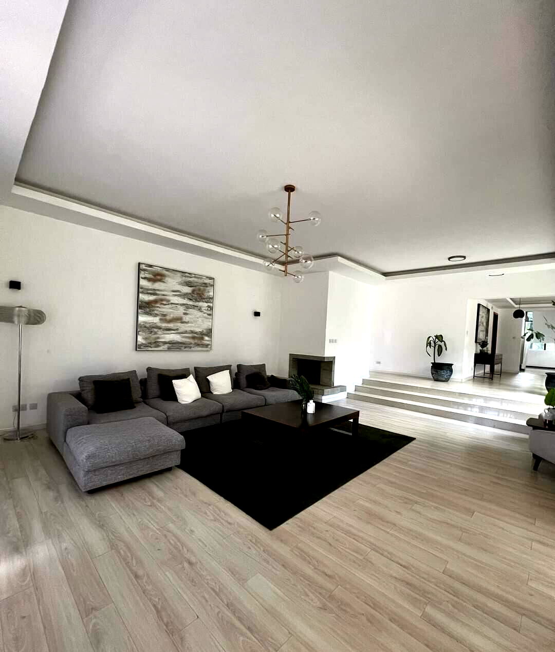 5-Ensuite Townhouse on Half-Acre with Family Room & Terrace – Karen