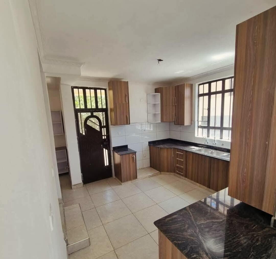 4BR All-Ensuite Mansion with DSQ & Freehold Title - Rimpa
