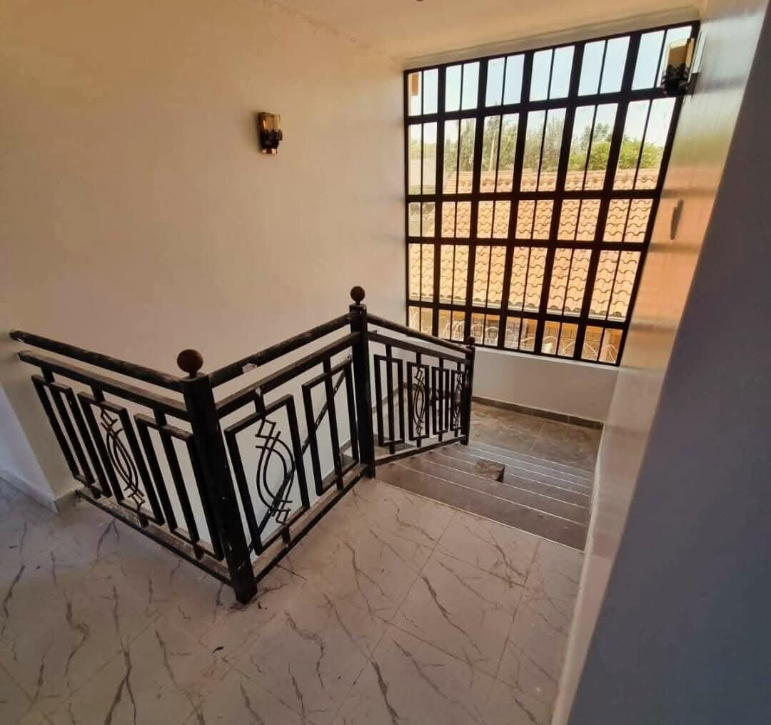 4BR All-Ensuite Mansion with DSQ & Freehold Title - Rimpa
