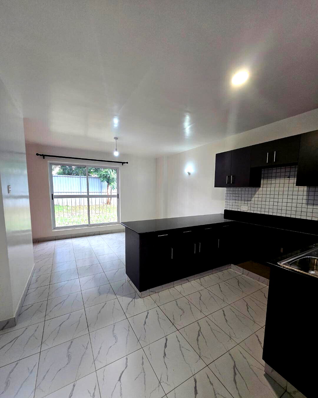 1BR Apartment with Italian Kitchen & City Views - South C