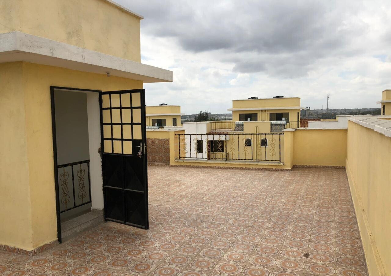 Brand New 4BR Townhouse with DSQ & Walk-in Closets - Athi River