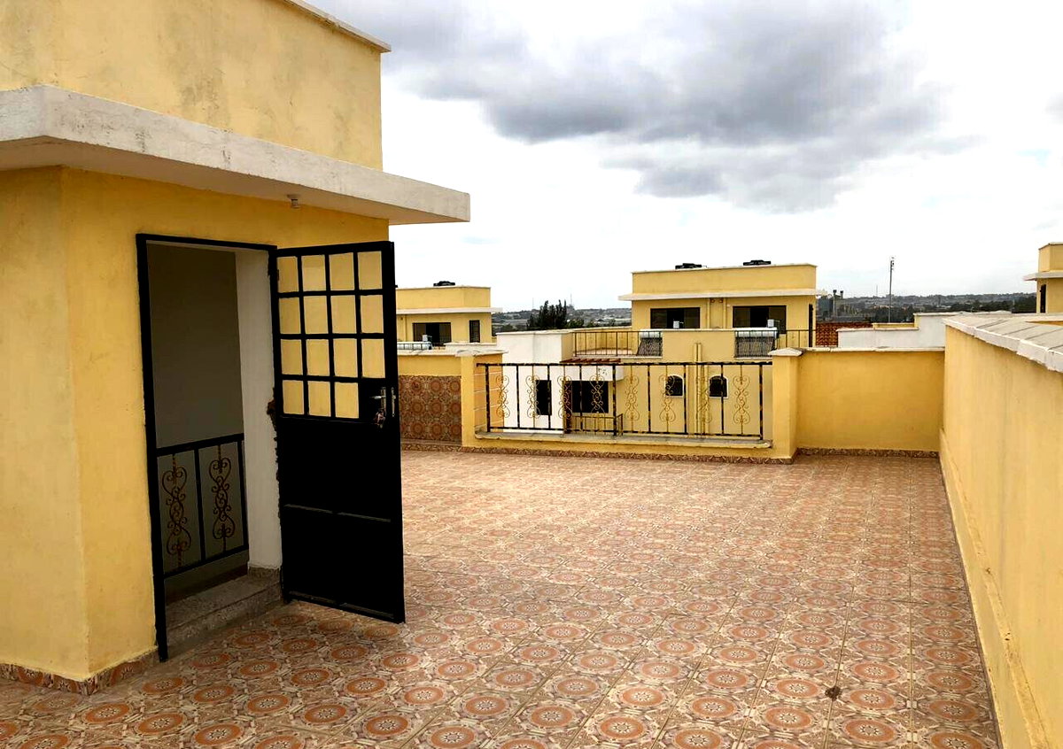 Brand New 4BR Townhouse with DSQ & Walk-in Closets - Athi River
