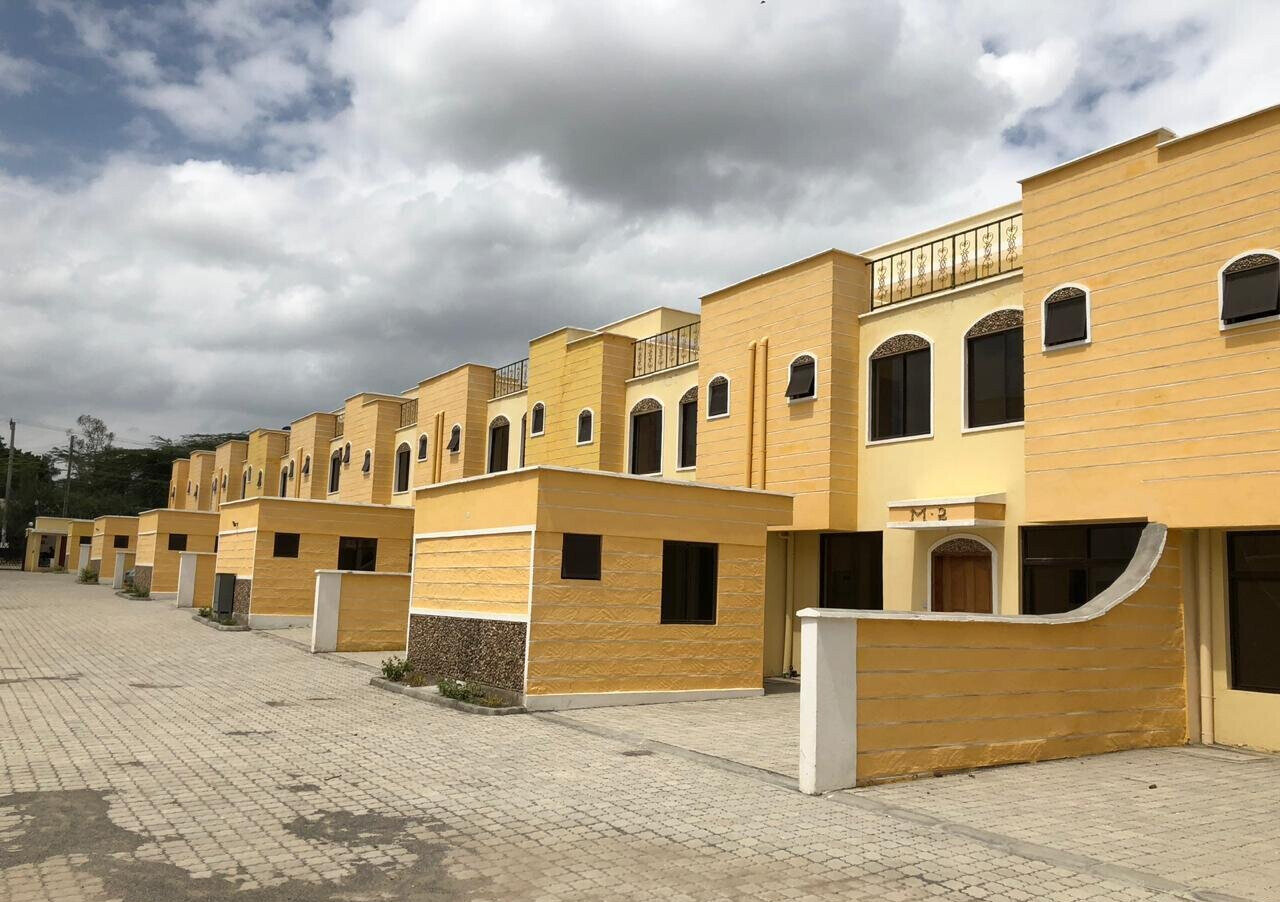 Brand New 4BR Townhouse with DSQ & Walk-in Closets - Athi River