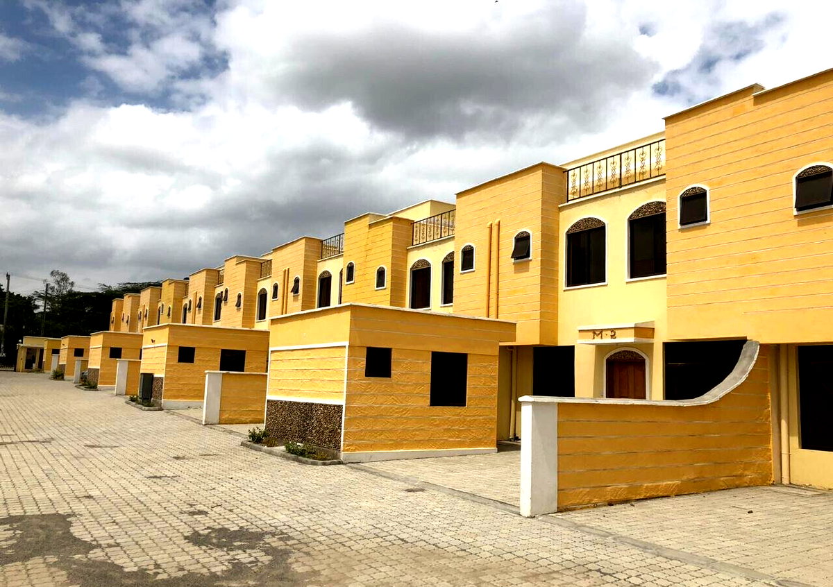 Brand New 4BR Townhouse with DSQ & Walk-in Closets - Athi River