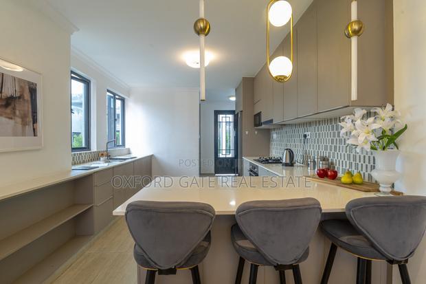 4bdrm Villa in Membly, Membley Estate for sale