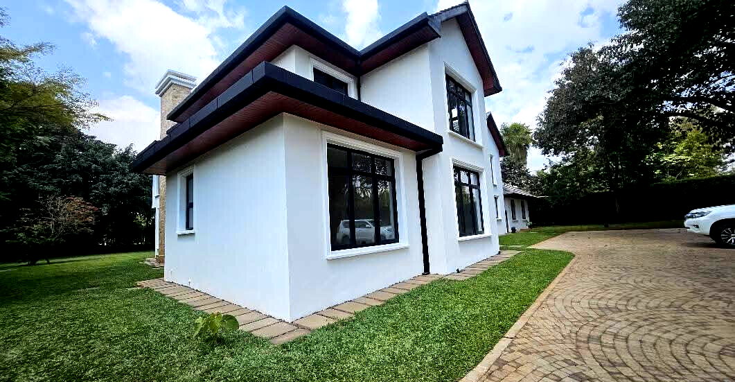 5BR All-Ensuite Townhouse with Entertainment Room - Old Runda