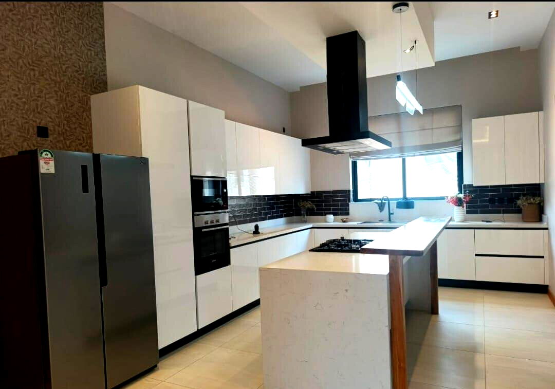 4-Ensuite Townhouse with Private Garden & Pool - Loresho