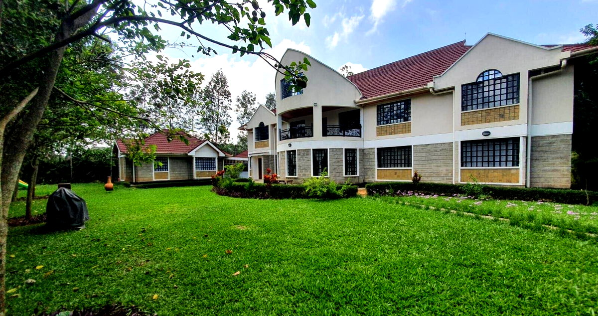 7-Bedroom Townhouse with Private Garden & Modern Kitchen – Karen