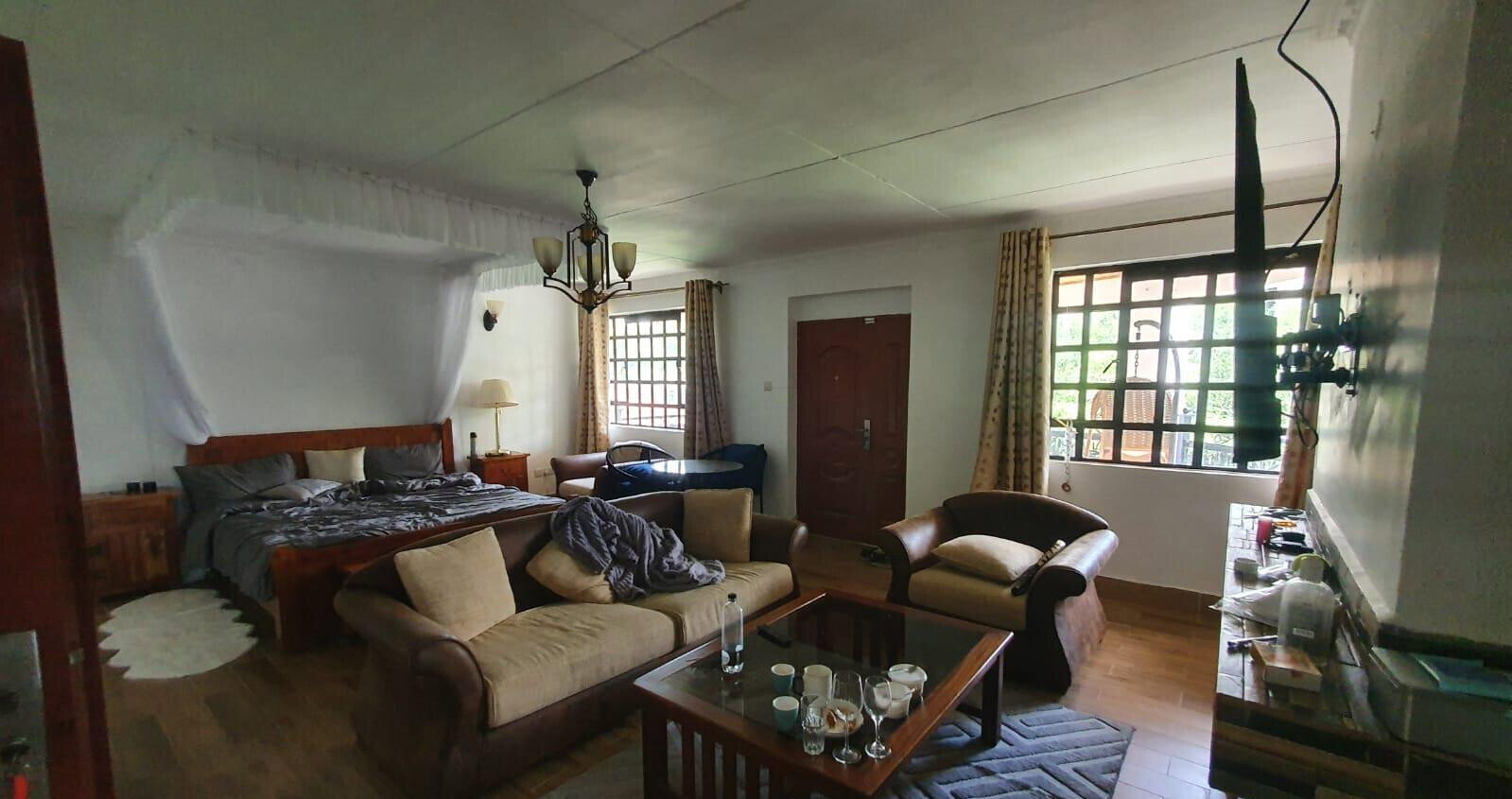 7-Bedroom Townhouse with Private Garden & Modern Kitchen – Karen