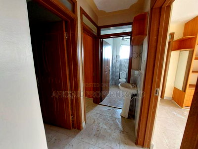 2bdrm Apartment in Kamakis for rent - Image 11
