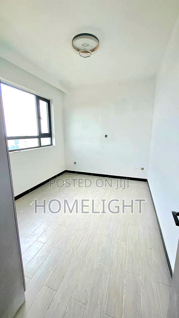 4bdrm Duplex in Valley Arcade for sale