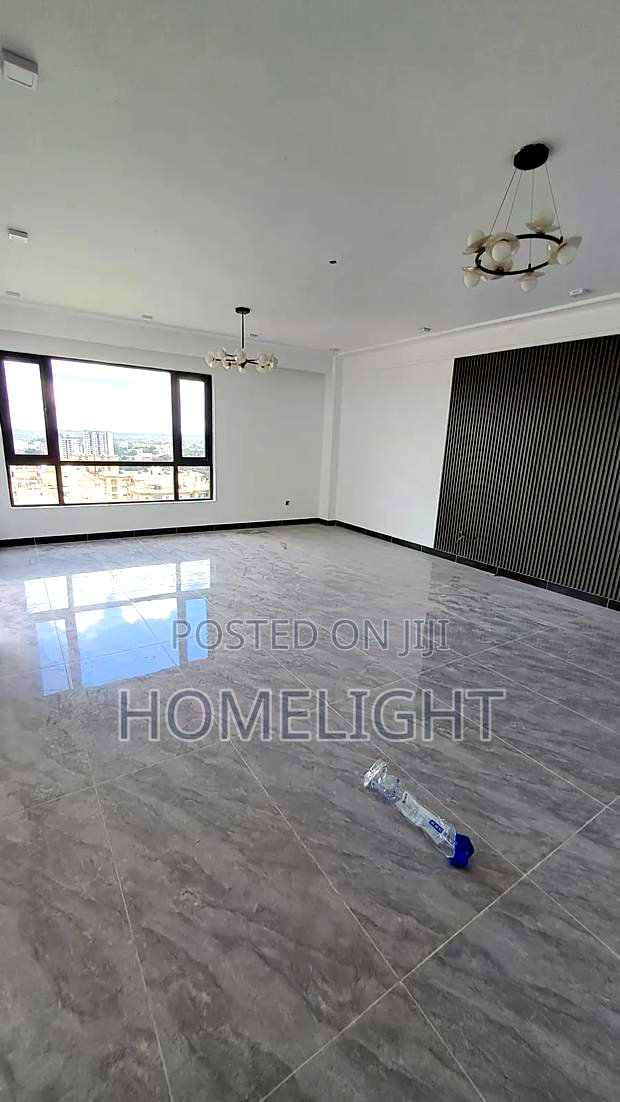 4bdrm Duplex in Valley Arcade for sale