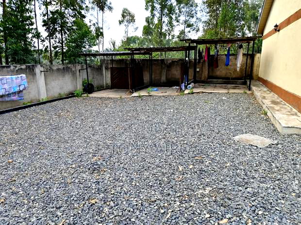 2bdrm Apartment in Umbwa Kali, Central Kamagambo for sale