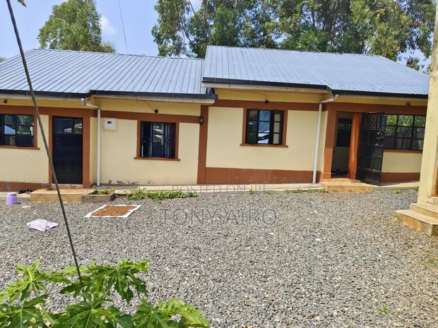 2bdrm Apartment in Umbwa Kali, Central Kamagambo for sale