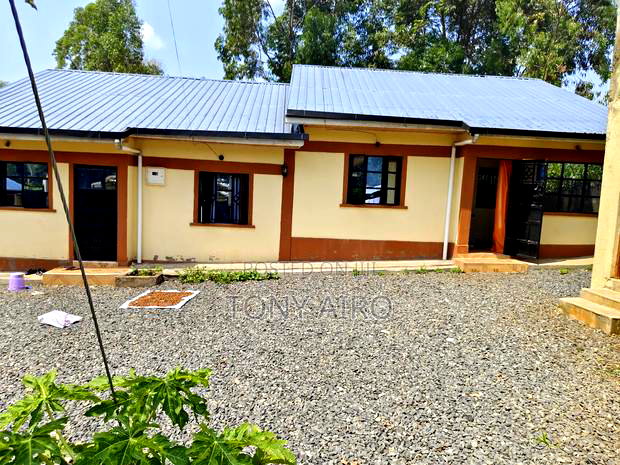 2bdrm Apartment in Umbwa Kali, Central Kamagambo for sale