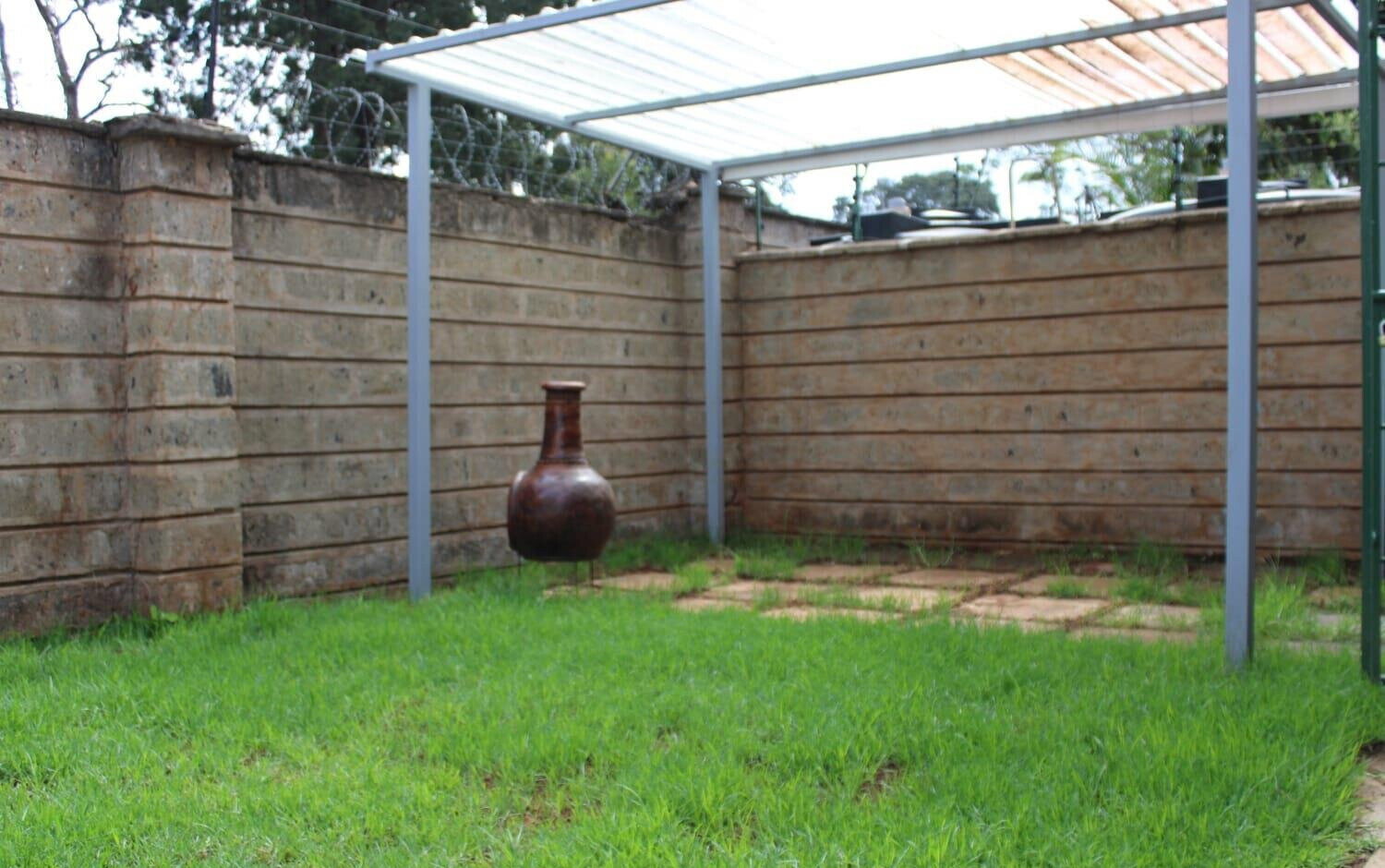Corner 4BR Townhouse with Sunken Dining & Private Garden - Kileleshwa