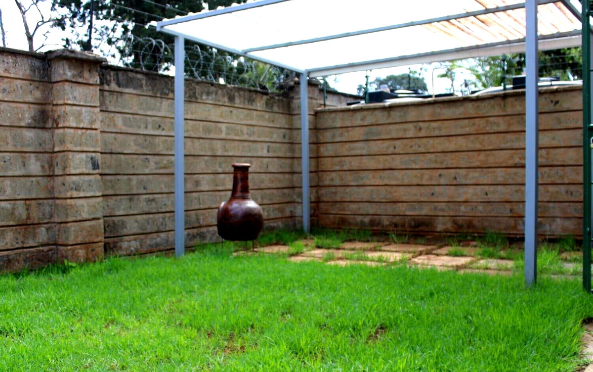 Corner 4BR Townhouse with Sunken Dining & Private Garden - Kileleshwa