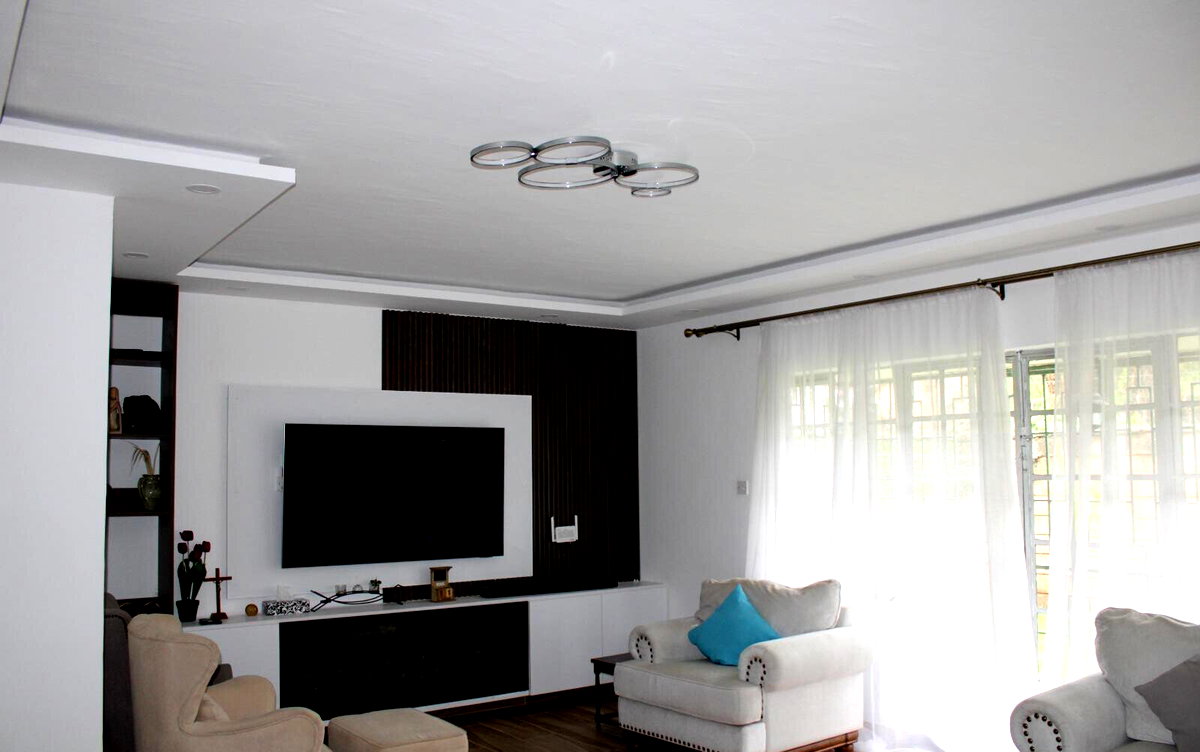 Corner 4BR Townhouse with Sunken Dining & Private Garden - Kileleshwa