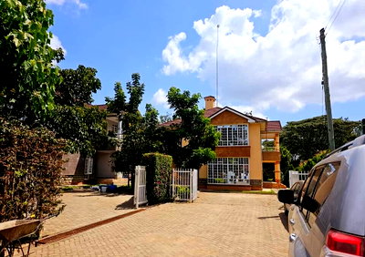 5-Bed All-Ensuite Townhouse with Private Gate - Rimpa, Rongai