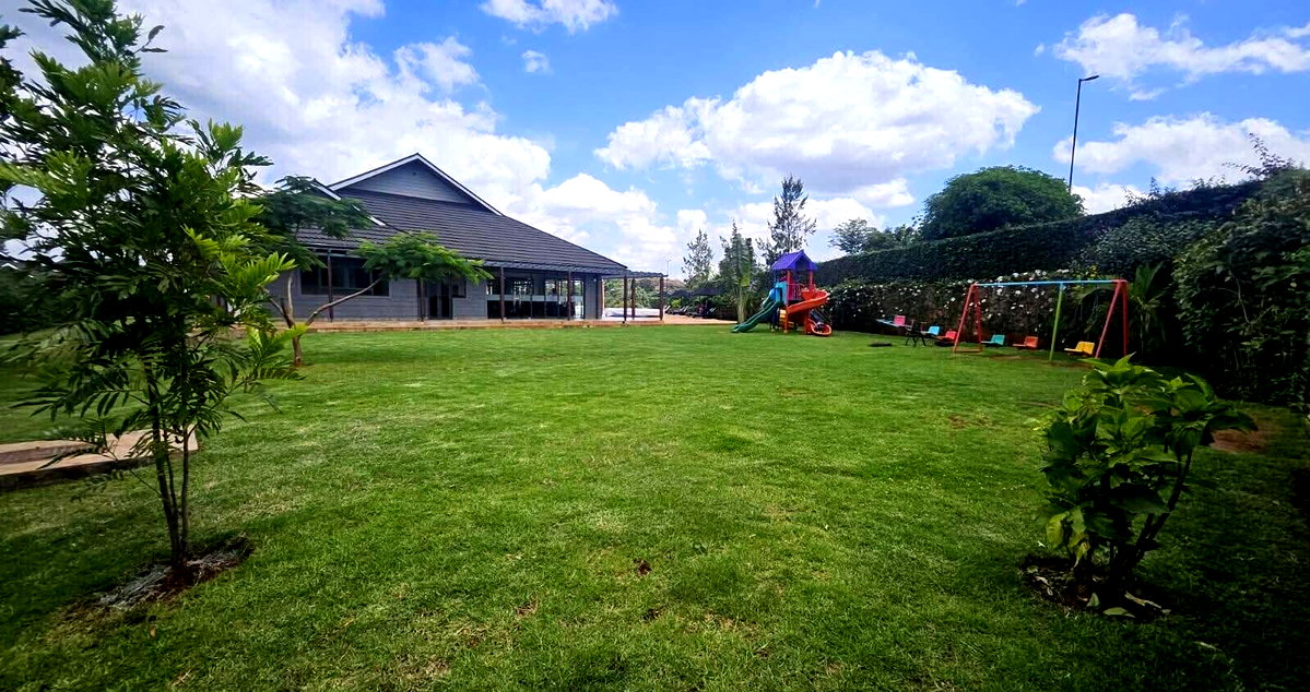 4BR Ensuite Townhouse with Pool & Clubhouse - Runda
