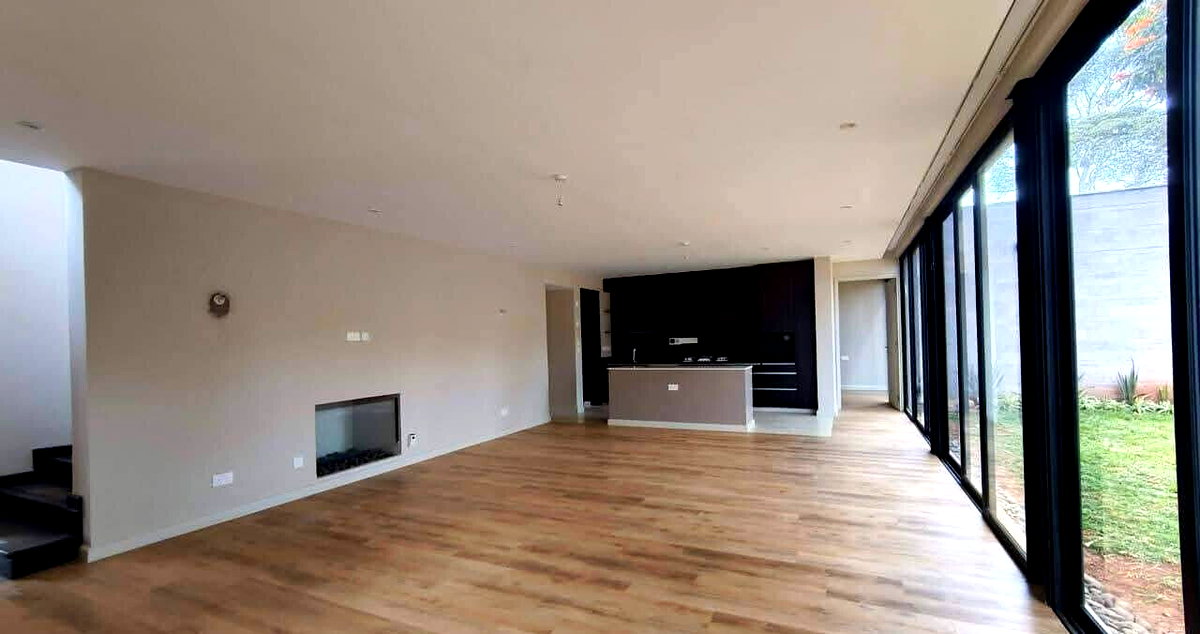 4BR Ensuite Townhouse with Pool & Clubhouse - Runda