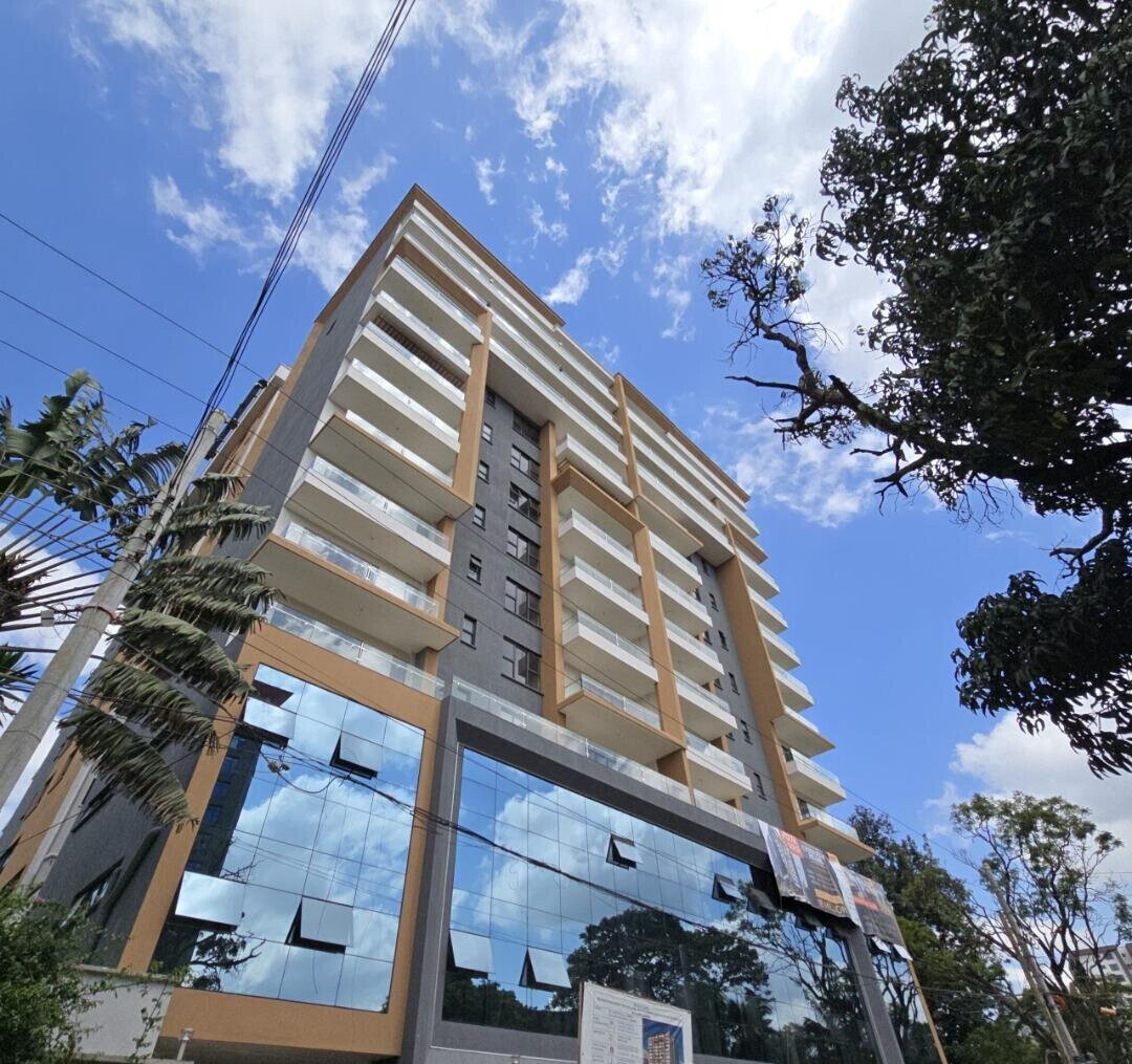 3BR Luxury Apartment with High-Speed Lifts & Gym - Westlands