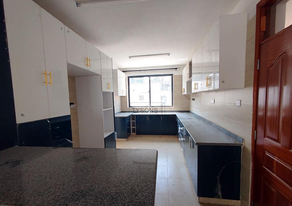 4-Ensuite Townhouse with Rooftop Terrace & DSQ - Lavington