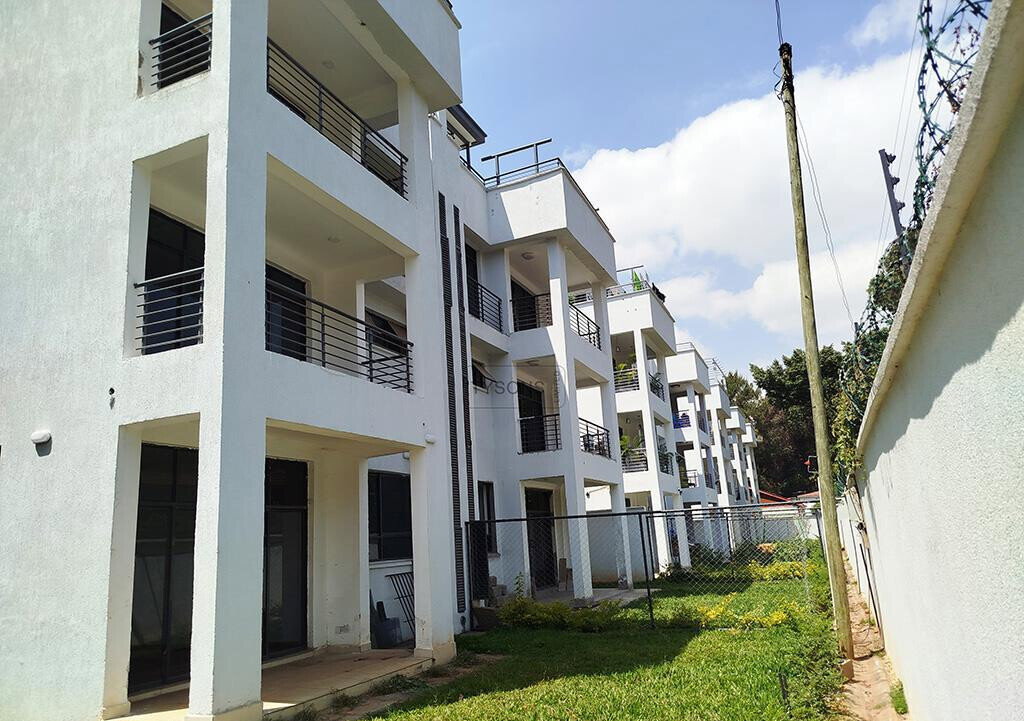 4-Ensuite Townhouse with Rooftop Terrace & DSQ - Lavington