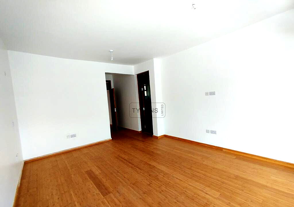 4-Ensuite Townhouse with Rooftop Terrace & DSQ - Lavington