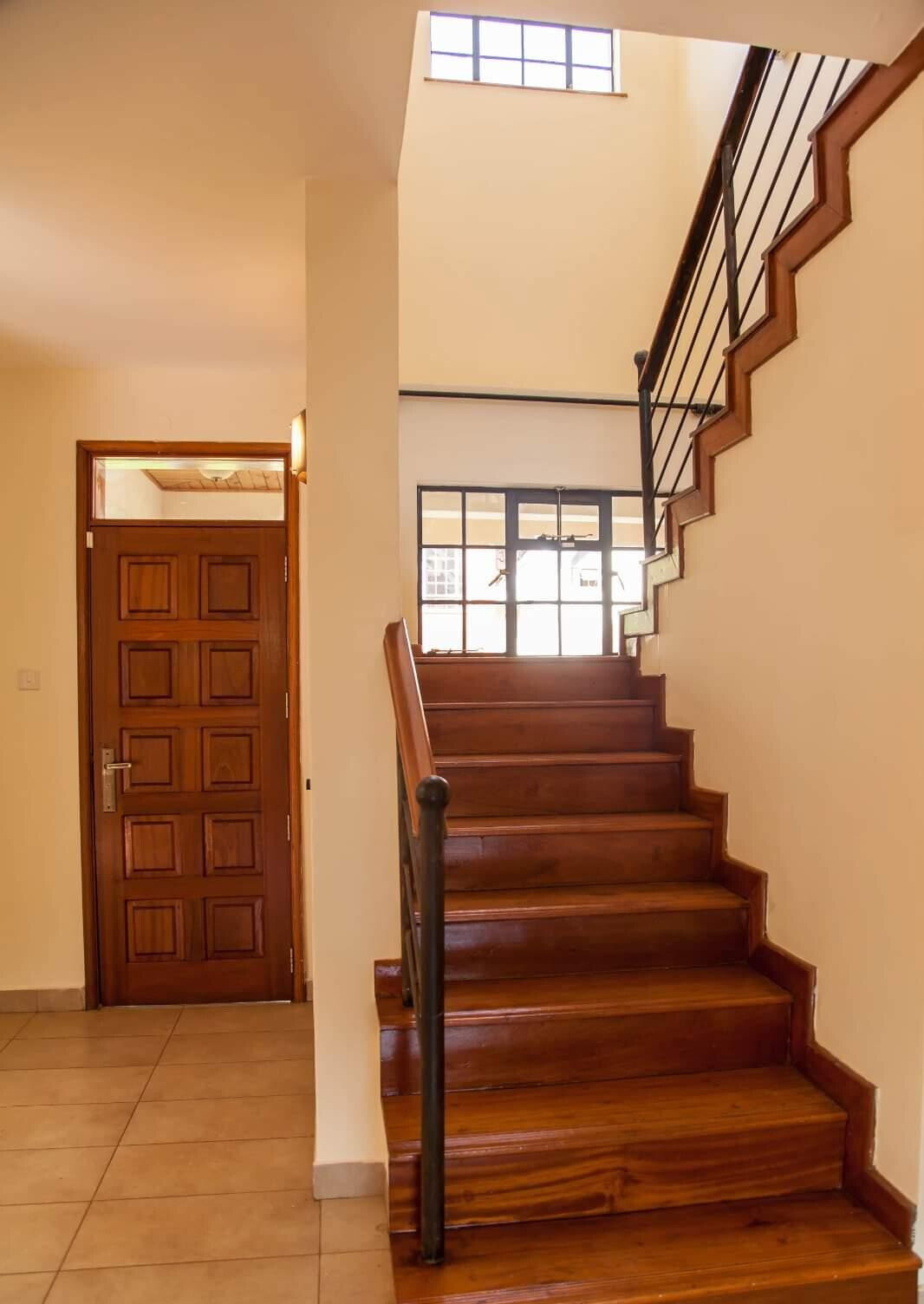 4-Ensuite Villa with Private Garden & Solar Backup - Lavington