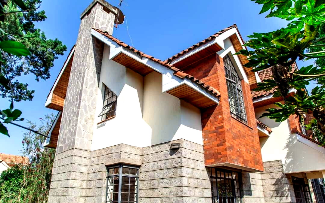 4-Ensuite Villa with Private Garden & Solar Backup - Lavington